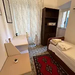 La Casa Dei Conti * Carrara