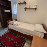 La Casa Dei Conti * Carrara