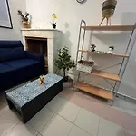 La Casa Dei Conti Carrara