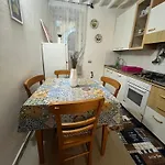 La Casa Dei Conti Carrara