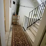 La Casa Dei Conti * Carrara