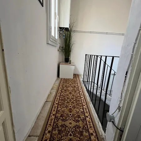 La Casa Dei Conti Carrara