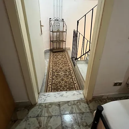 La Casa Dei Conti * カッラーラ